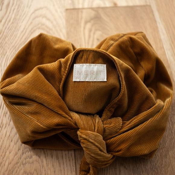 Merit Beauty The Signature Bag Brown Knot Corduroy Makeup Toiletry Pouch Travel - Picture 2 of 5